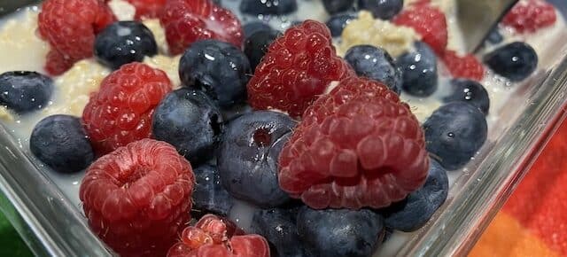 Oatmeal with blueberries and raspberries